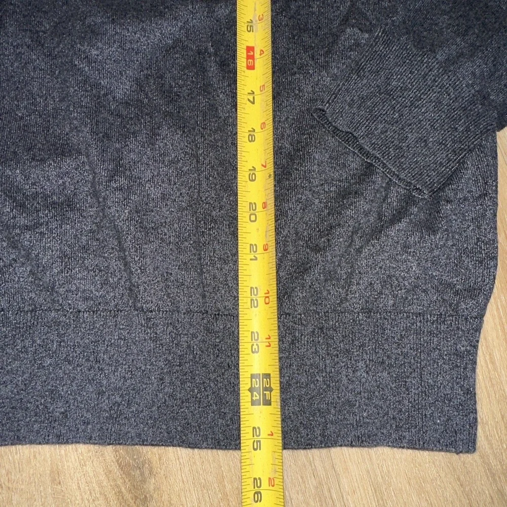 Banana Republic Men's Sweater Large‎ Gray V Neck Silk Cahmere Luxury Blend